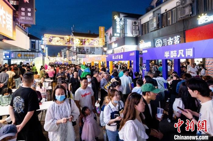 浙江经济观察：微改造绣出“城市新夜景”力促经济回归