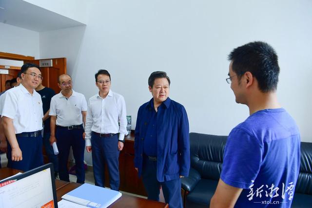 刘志仁带队调研财政收入、财政“三保”、化债、税收、企业帮扶增效工作