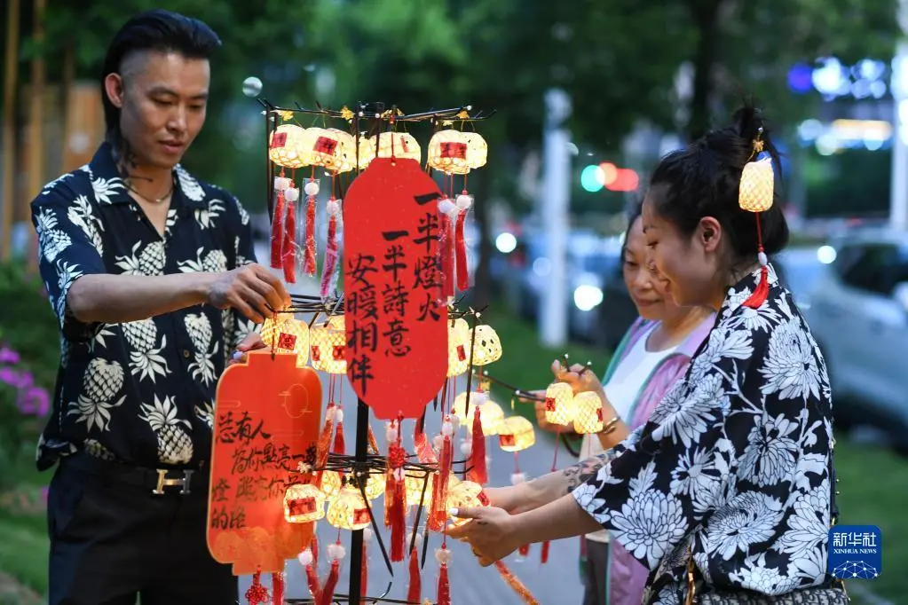 新华全媒+｜贵州“村超”带火“超经济” 旅游收入 文创 贵州经济 行业新闻 第7张
