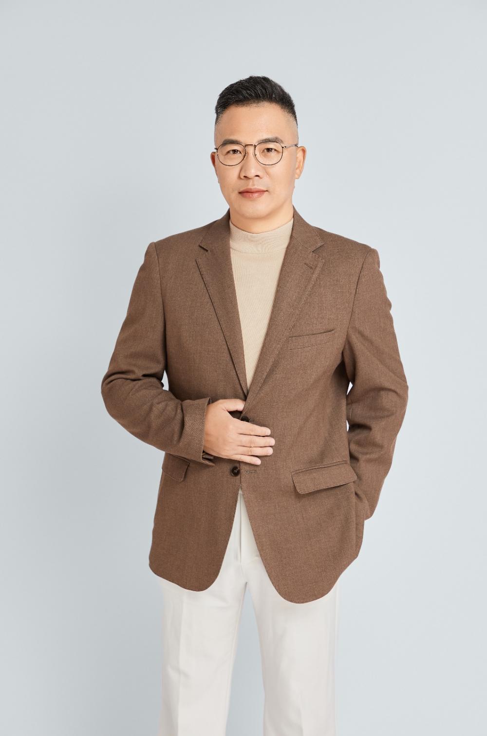 首席谈经济丨专访启铼研究院潘向东：破解地方债务困局，关键是要改变当前经济疲态