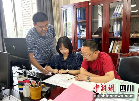 绵竹市财政局：党建“红色引擎”引领人才“青蓝相继”