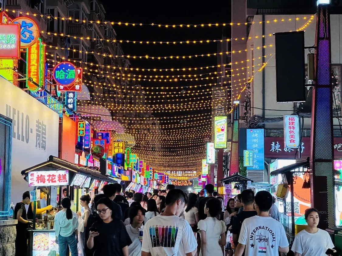 暑期旅游订单较2019年翻倍增长，“晚七点”经济引领夜间消费 青岛 夜骑 行业新闻 第4张