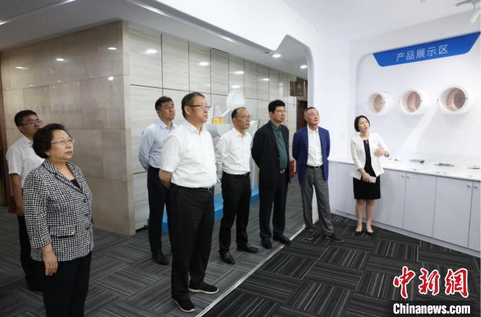民革中央调研组在沪调研 助力经济高质量发展