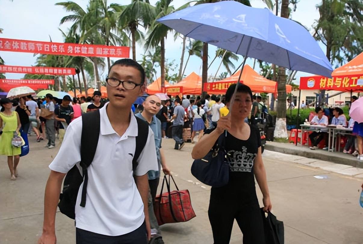 原创 学生好不容易考上大学，家里不给钱也不给贷款担保，学生无奈哭诉 高考 大学 行业新闻 第8张