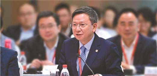 向世界传递中国经济发展信心