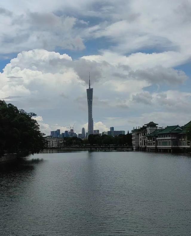 张明：应尽快出台一揽子宏观政策以稳定短期经济增长