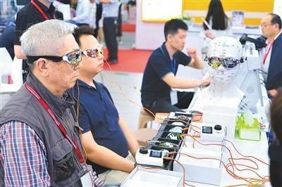 科技赋能银发经济