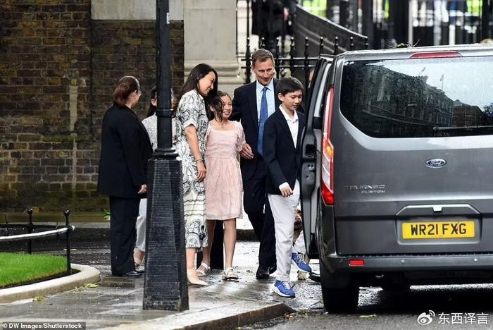 英国前财政大臣带着西安妻子和三个娃，搬离唐宁街，继任者很特别 行业新闻 第6张