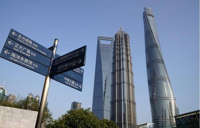 World Bank, Barclays raise GDP forecast for nation｜世界银行和巴克莱银行上调中国增速预期