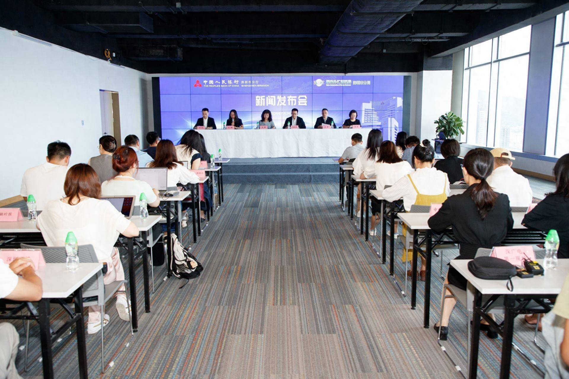 深圳普惠小微贷款余额率先突破2万亿