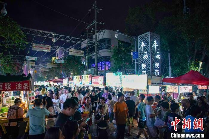 广西南宁：夜市人潮涌动 餐饮经济火热 广西南宁 行业新闻 第5张