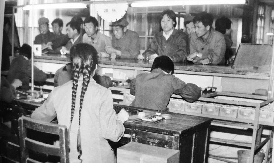 原创 沈阳妇女拿黄金到银行，银行看后赶忙报警，引出19年前通天大案 妇女 银行 行业新闻 第5张
