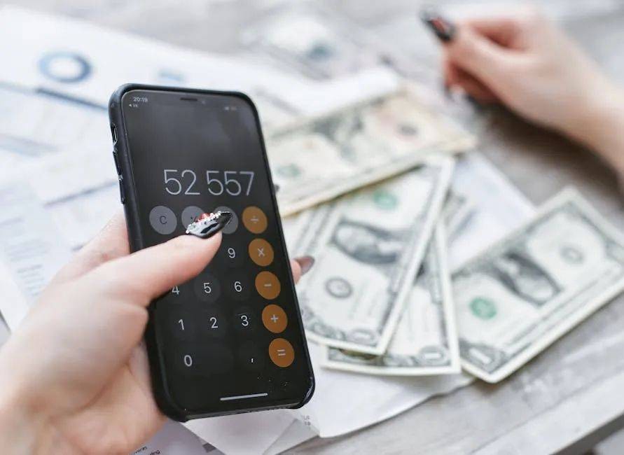 原创 高位贷款买房的人，困在利息差里