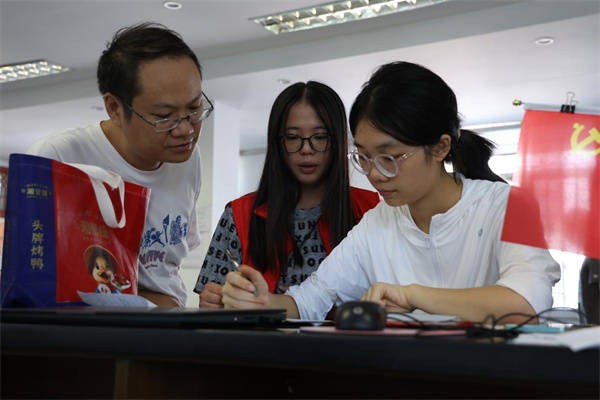 永州冷水滩：“一站式”助学贷款 助力莘莘学子圆梦大学 生源地助学贷款系统 大学生助学贷款政策 助学贷款 行业新闻 第3张