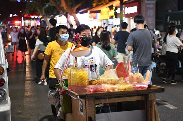 点亮夜间经济的“灯火”