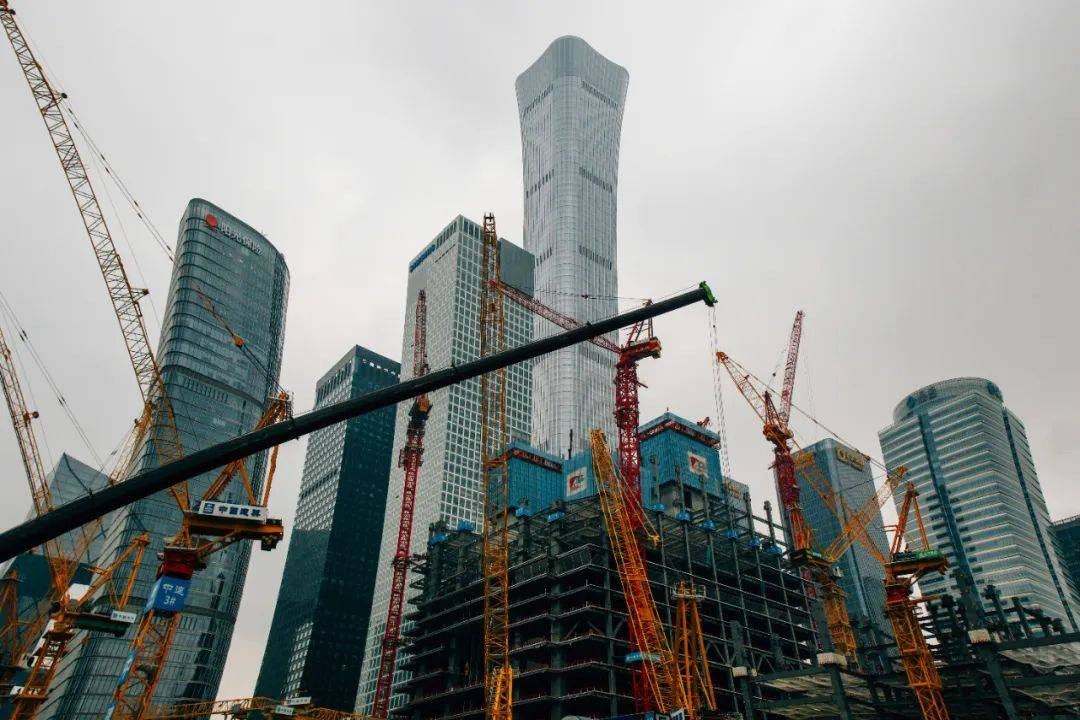经济学家为什么争论